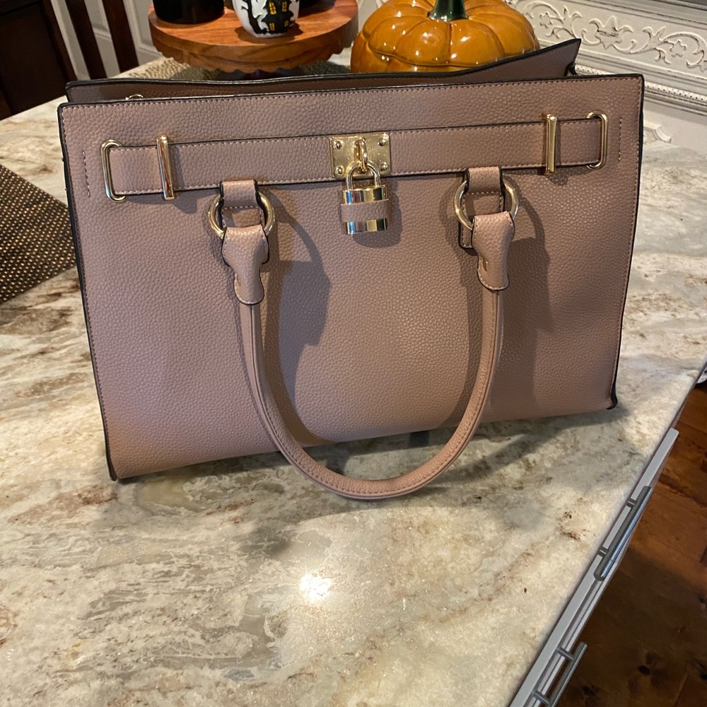 Jesse James Concealed Carry Handbag